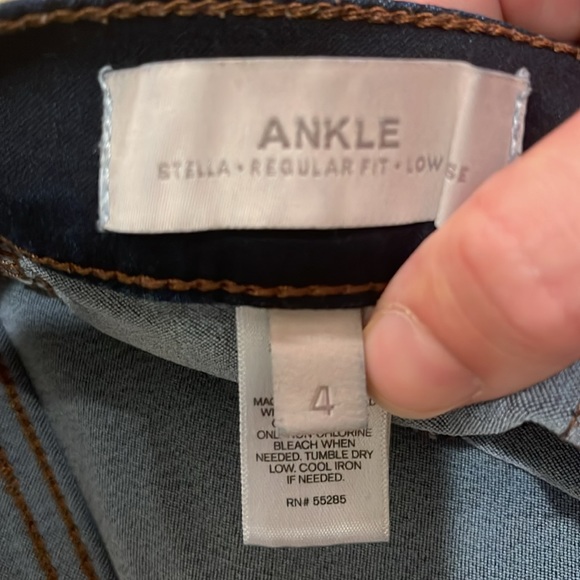 Express Stella, ankle zipper jeggings!  Dark jean, butter soft - size 4 - Picture 4 of 5